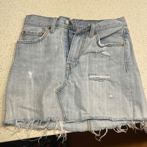 size 25 levi